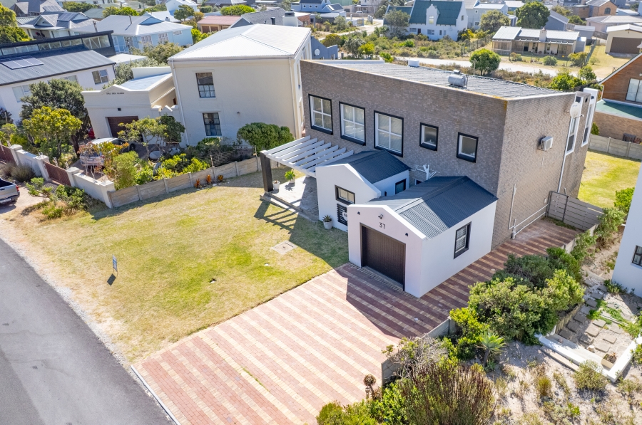 4 Bedroom Property for Sale in Pringle Bay Western Cape